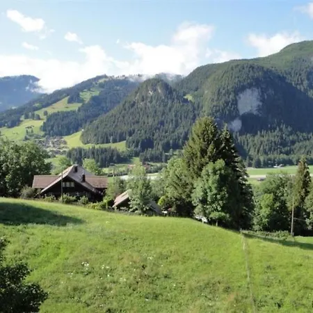 Saanen Sleeps 6 Wifi