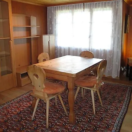 Saanen Sleeps 6 Wifi Appartamento