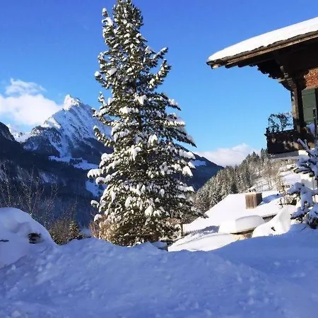 Saanen Sleeps 6 Wifi Appartamento *