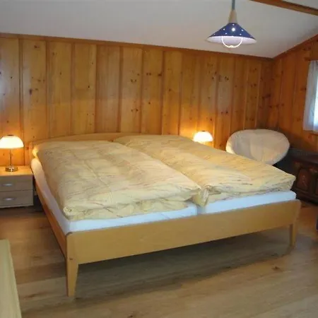 Saanen Sleeps 6 Wifi Апартаменты *